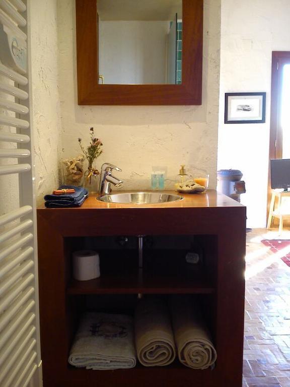 فيلا Casita Camino Viejo Aigues الغرفة الصورة